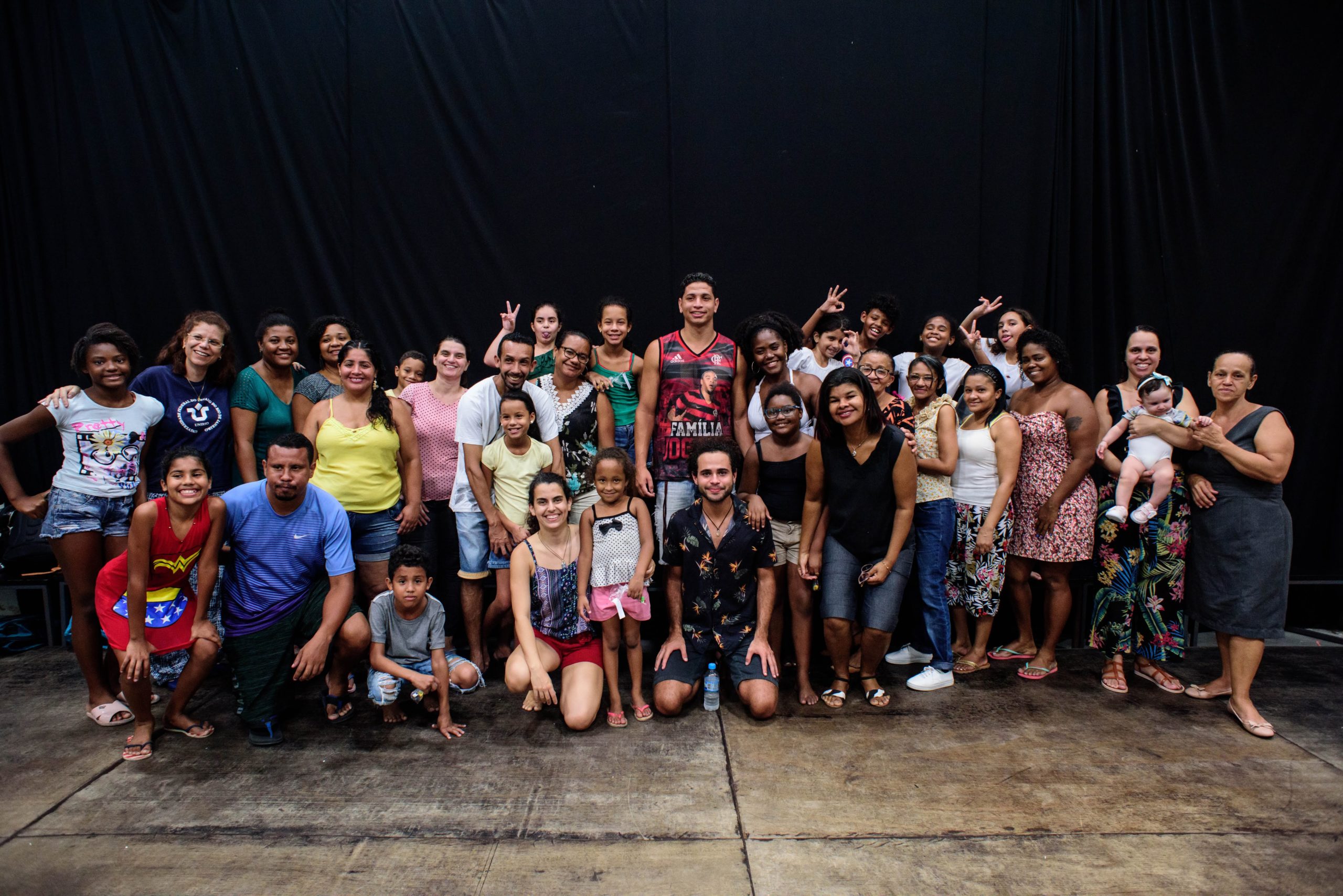 Séance d'atelier dans le cadre du programme Teatro em Comunidades, Centro de Artes da Maré (Nova Holanda), Rio de Janeiro, 2019. Photo : Joselia Frasão.